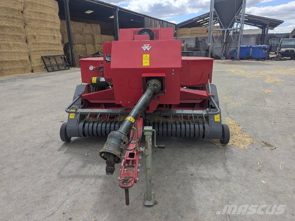 Massey Ferguson 1840 Presse quadre