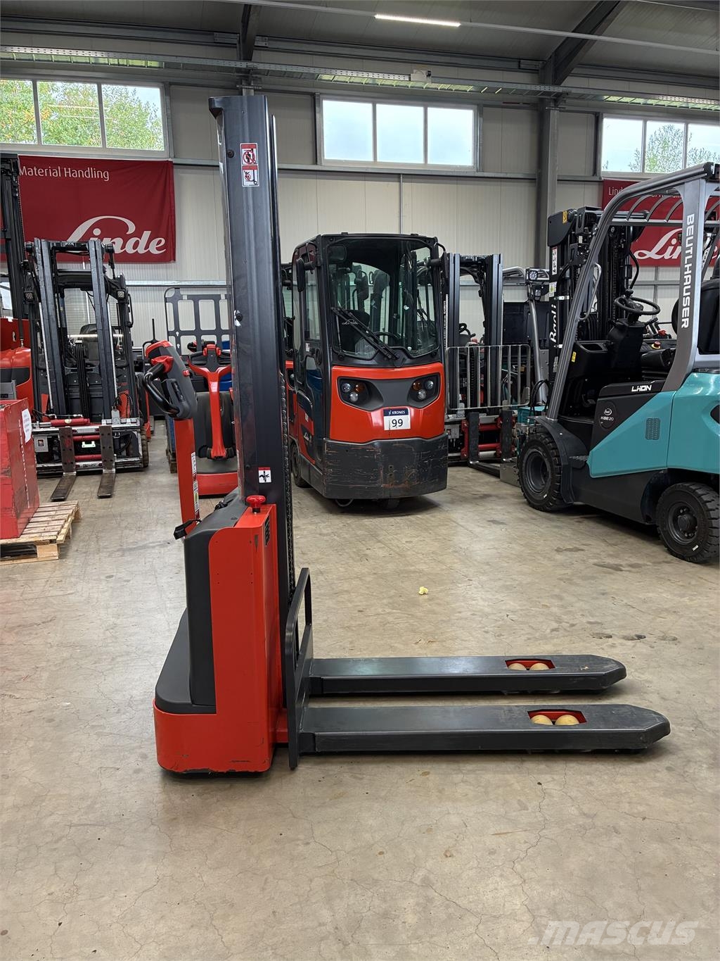 Linde MM10 Montacargas recogepedidos de baja altura