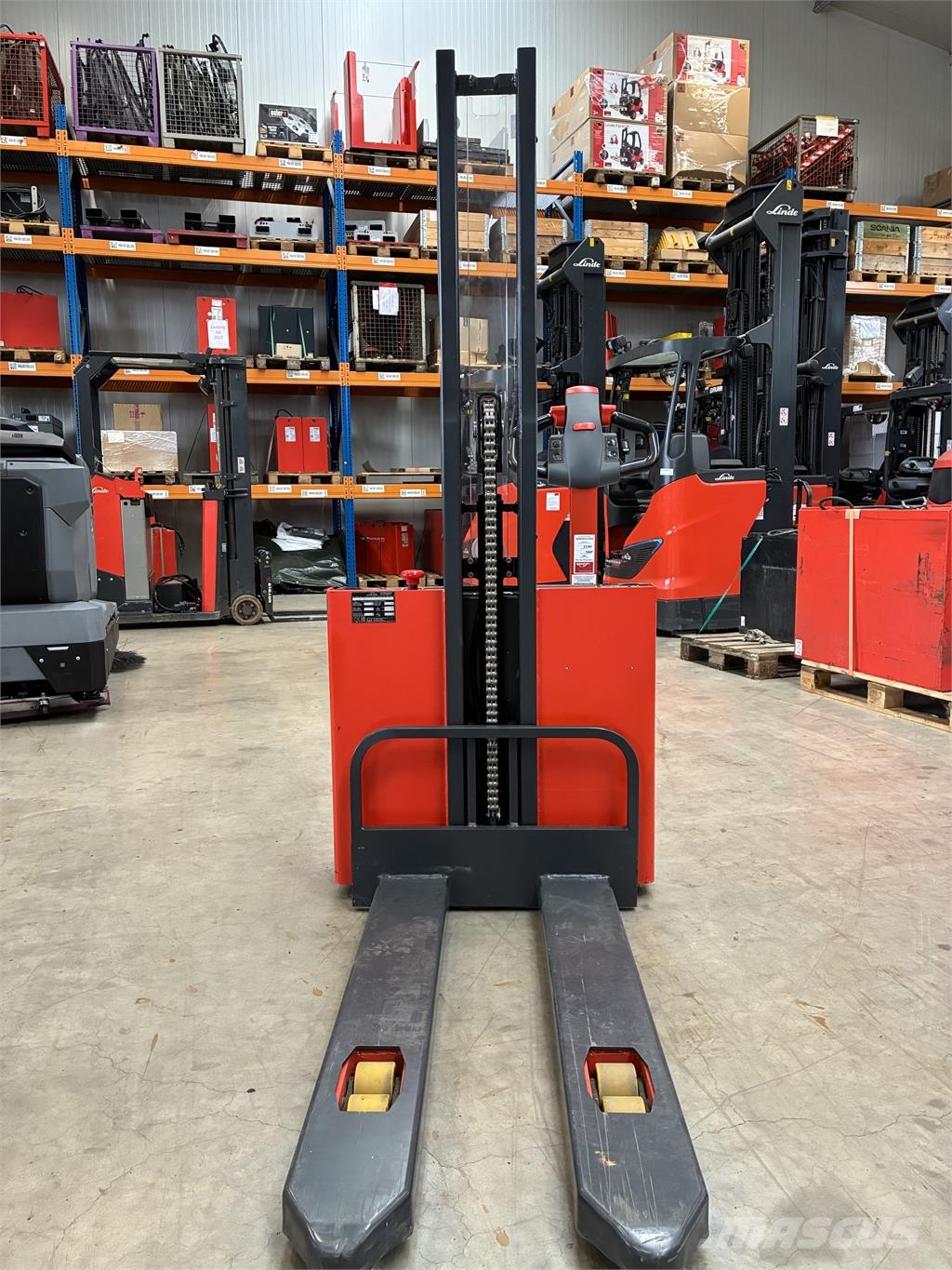 Linde MM10 Montacargas recogepedidos de baja altura