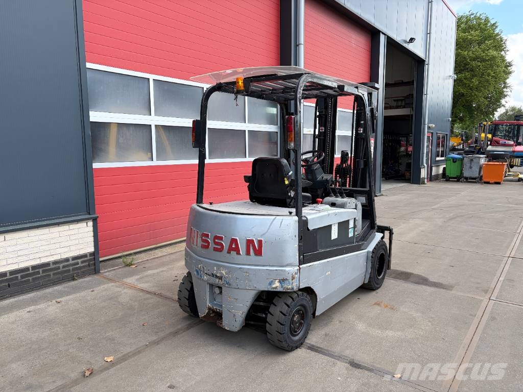 Nissan GQ02 L 30 CU Electric forklifts