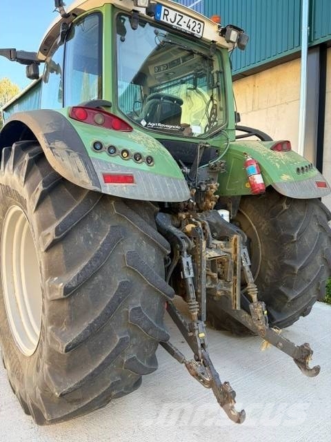 Fendt 724 Vario Tractors