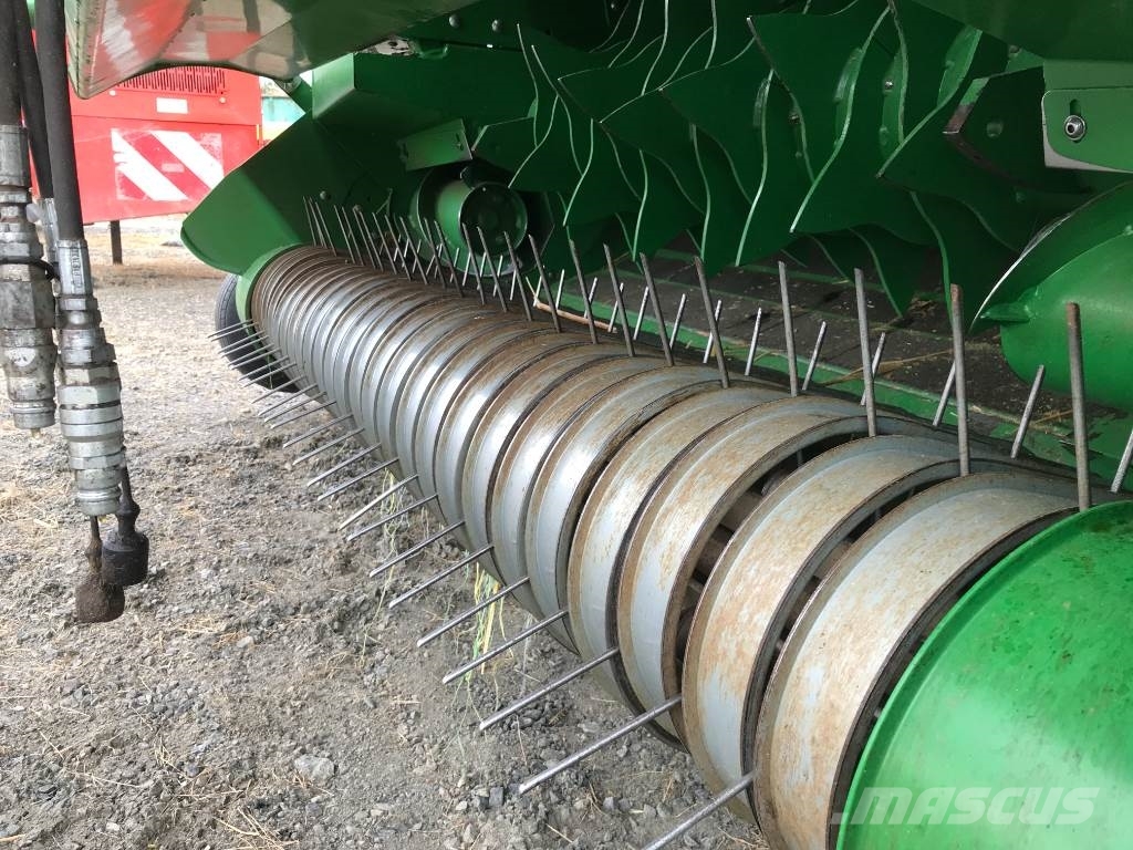 John Deere 854 ROTOFLOW Rundballenpressen