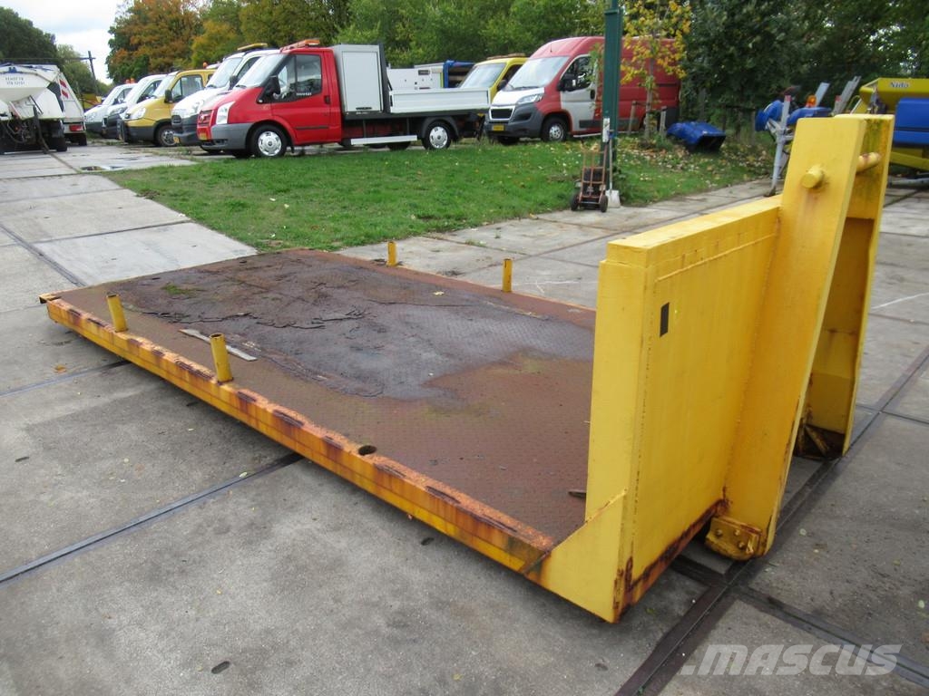 HAAKARM Haakarm PLateau 520 x 250 HOOKLIFT PLATFOR 特种集装箱
