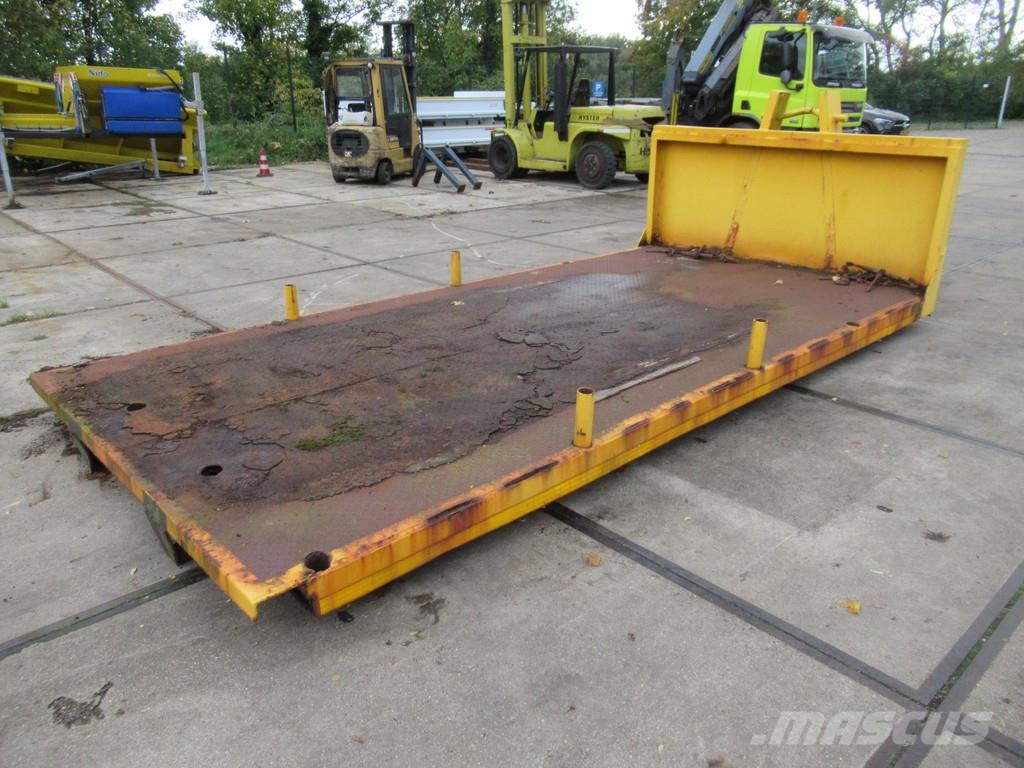 HAAKARM Haakarm PLateau 520 x 250 HOOKLIFT PLATFOR 特种集装箱
