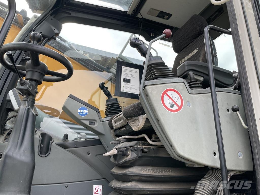 Liebherr LH 24 Rupsgraafmachines