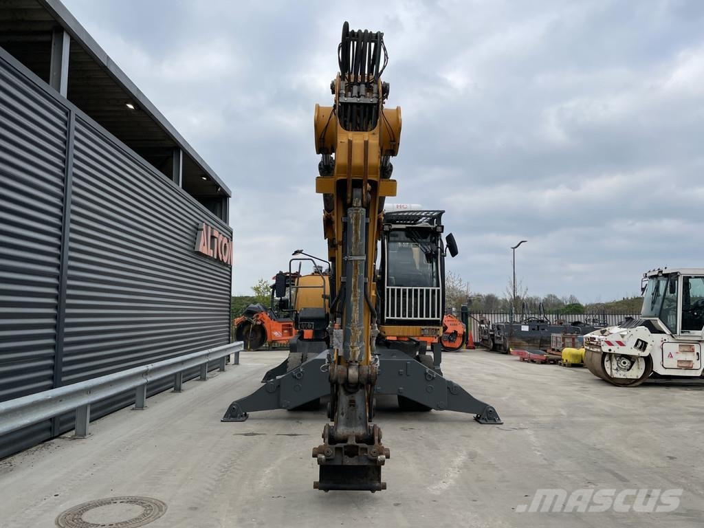 Liebherr LH 24 Rupsgraafmachines