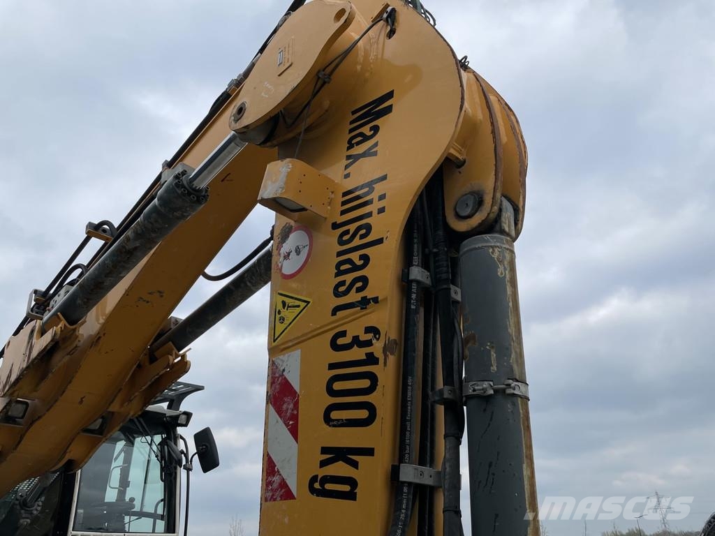 Liebherr LH 24 Rupsgraafmachines