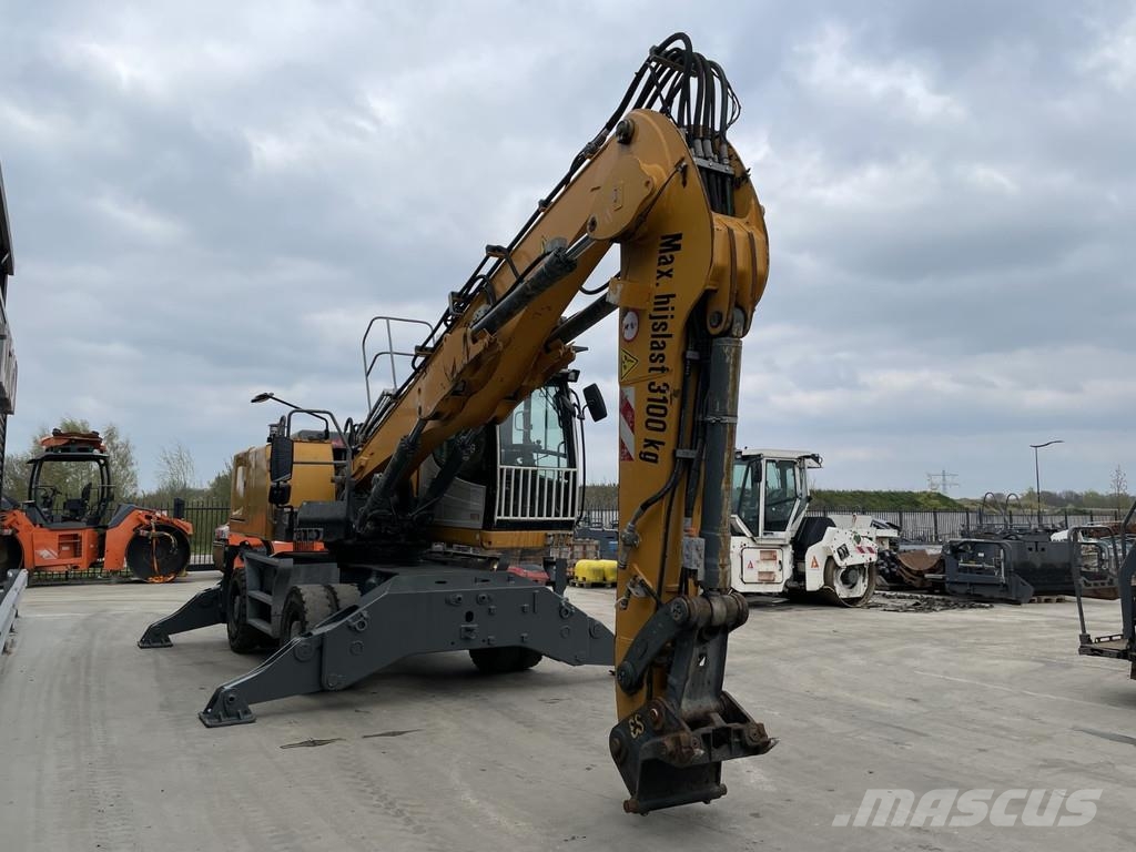 Liebherr LH 24 Rupsgraafmachines