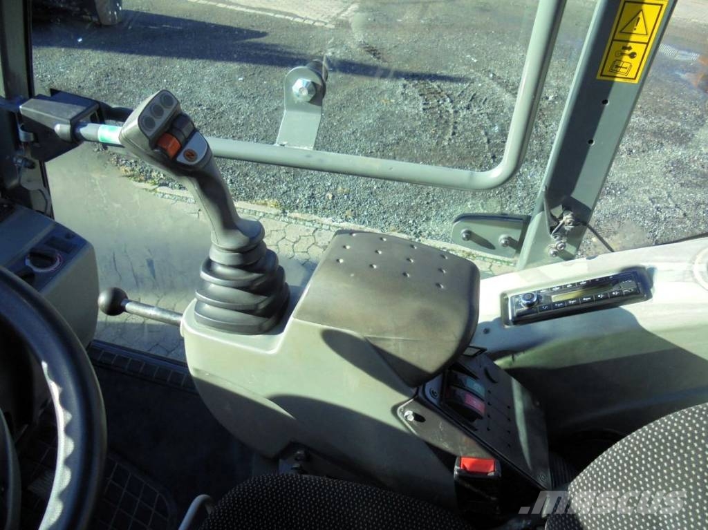 Kramer 8115 Iekrāvēji uz riteņiem