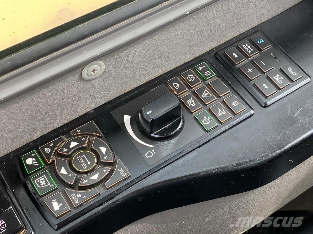 Hitachi ZX 130LCN-6 履带挖掘机