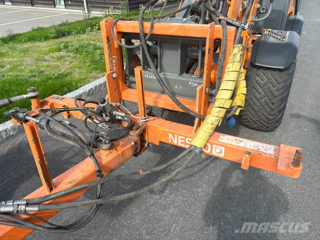 Nesbo Ogräsborste Penselborste UK 700 R / L SMS fäste La فرش