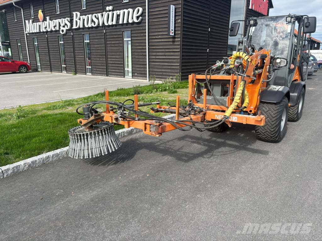 Nesbo Ogräsborste Penselborste UK 700 R / L SMS fäste La فرش
