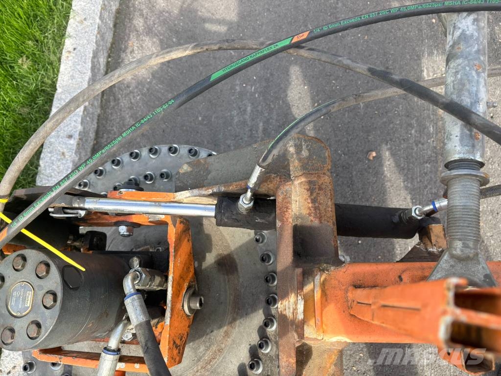 Nesbo Ogräsborste Penselborste UK 700 R / L SMS fäste La فرش
