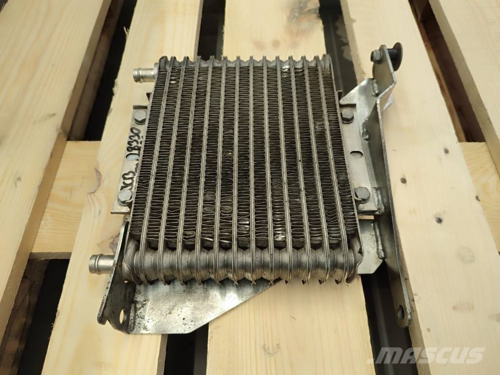  DENSO 332/U6893 JCB  fuel cooler Fastrac 8330 Radiateurs