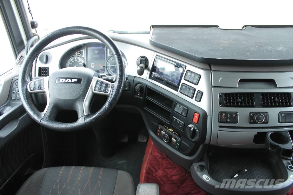 DAF XF 530 FTS 曳引機組件