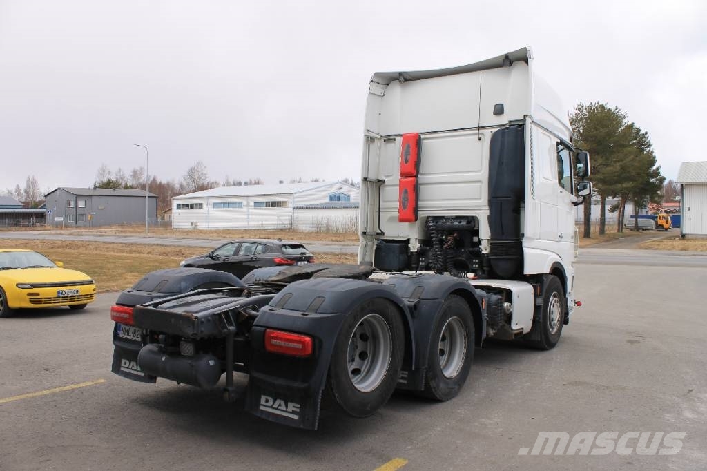 DAF XF 530 FTS 曳引機組件