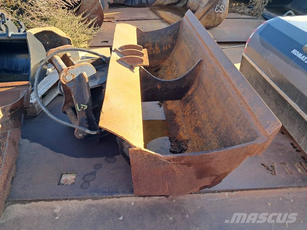 Komatsu PC138US-10 Pásové rýpadlá