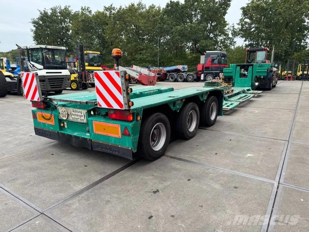 Goldhofer STZ-VL3-38/80A Low loader-semi-trailers