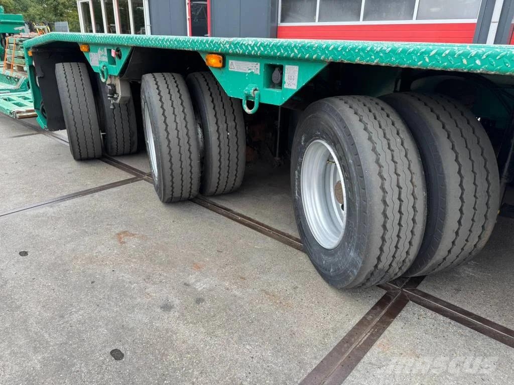 Goldhofer STZ-VL3-38/80A Low loader-semi-trailers