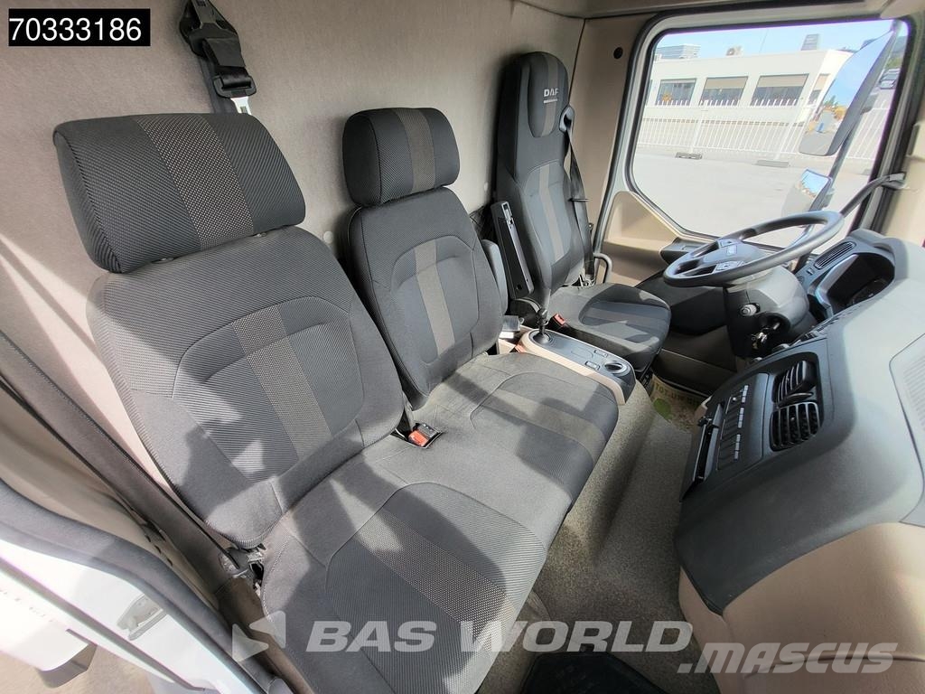 DAF XB 230 4X2 12tonner 1500kg Ladebordwand Automatic Camiones con caja de remolque