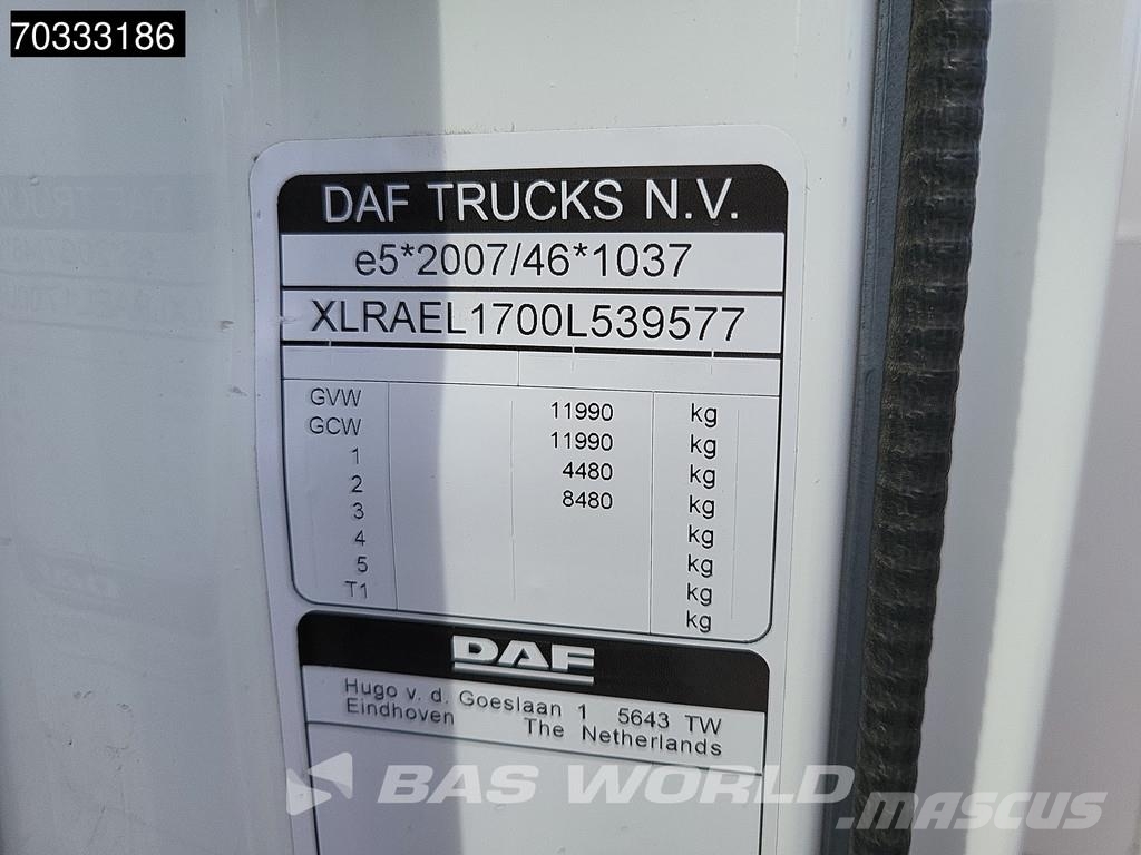 DAF XB 230 4X2 12tonner 1500kg Ladebordwand Automatic Camiones con caja de remolque