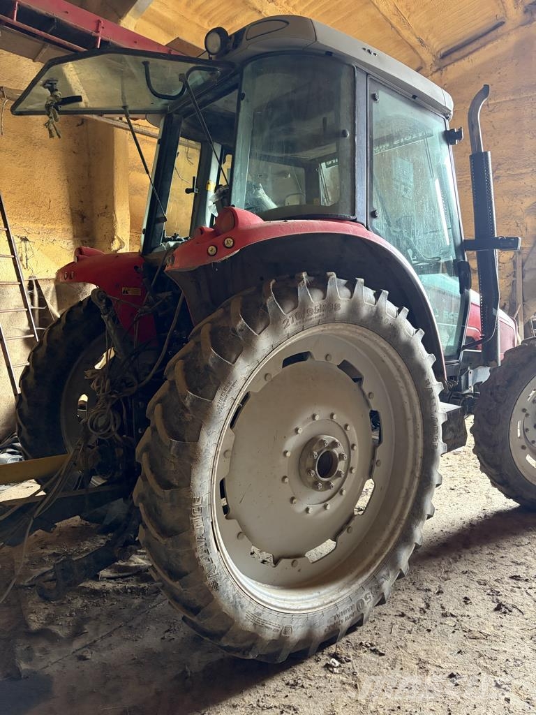 Massey Ferguson 5455 Трактора