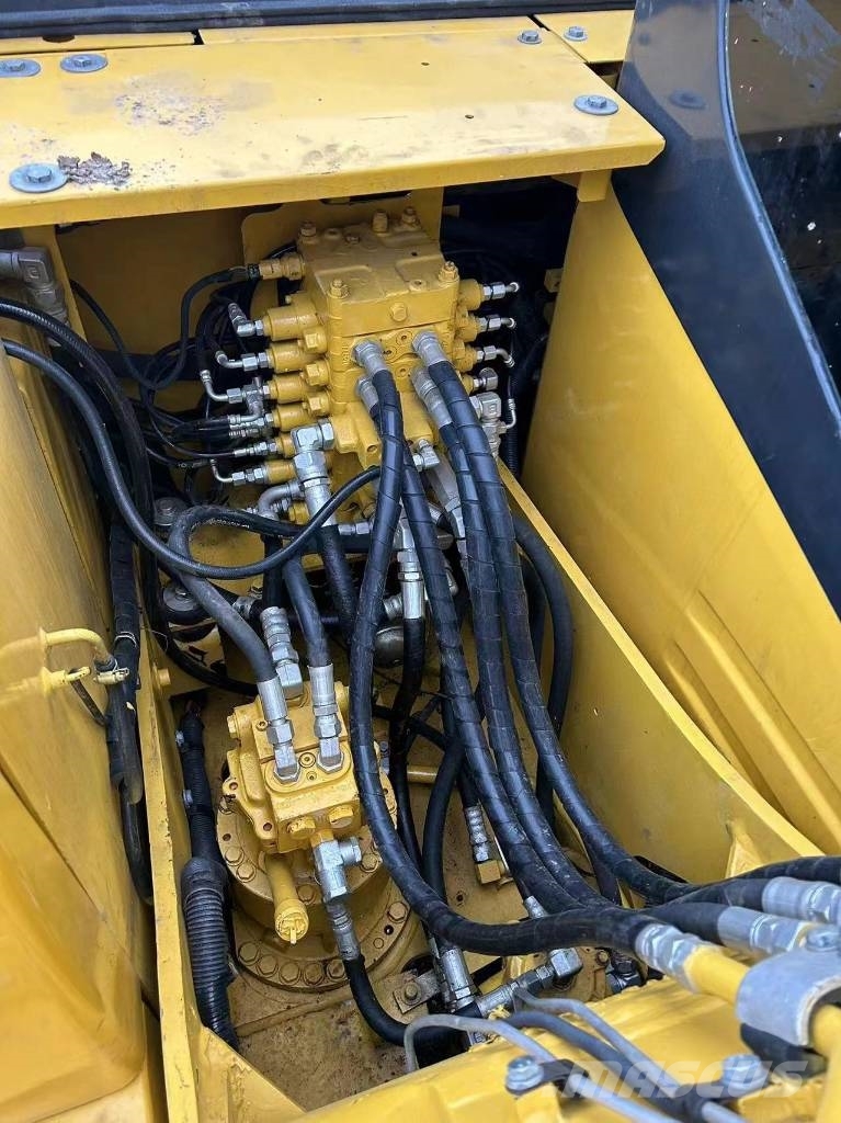 Komatsu PC 130 Paletli ekskavatörler