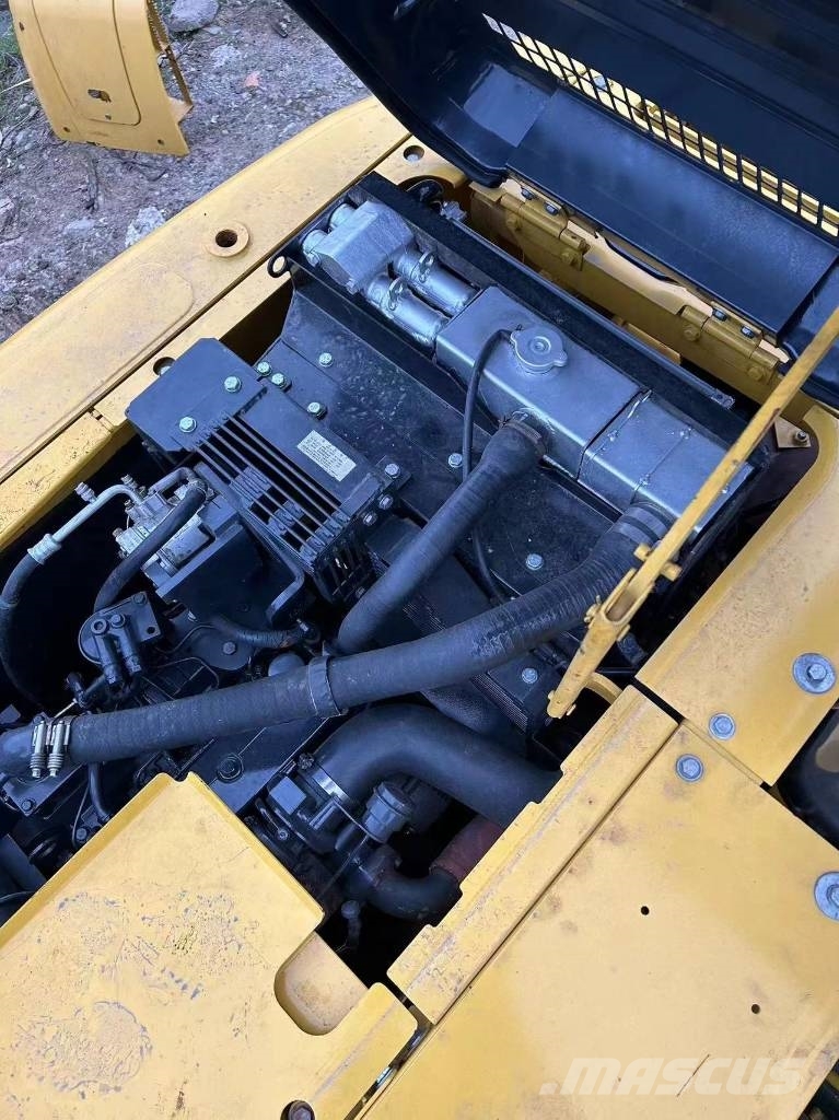 Komatsu PC 130 Paletli ekskavatörler