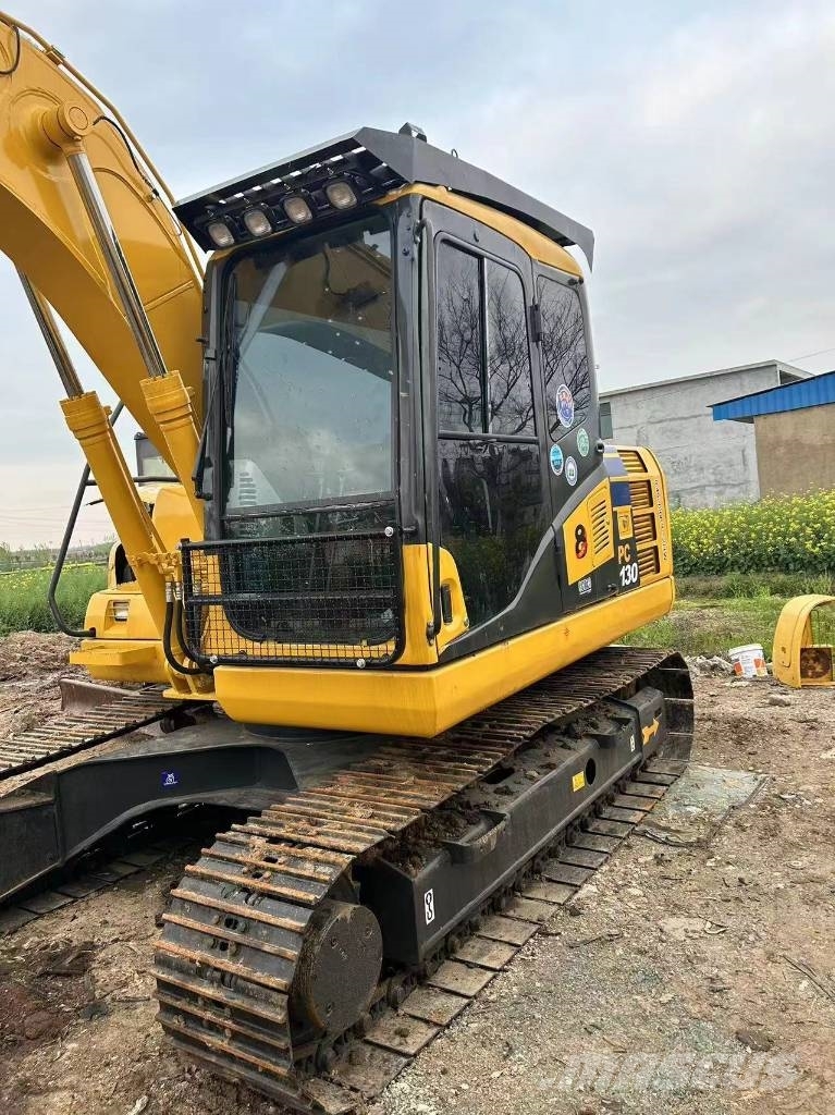 Komatsu PC 130 Paletli ekskavatörler