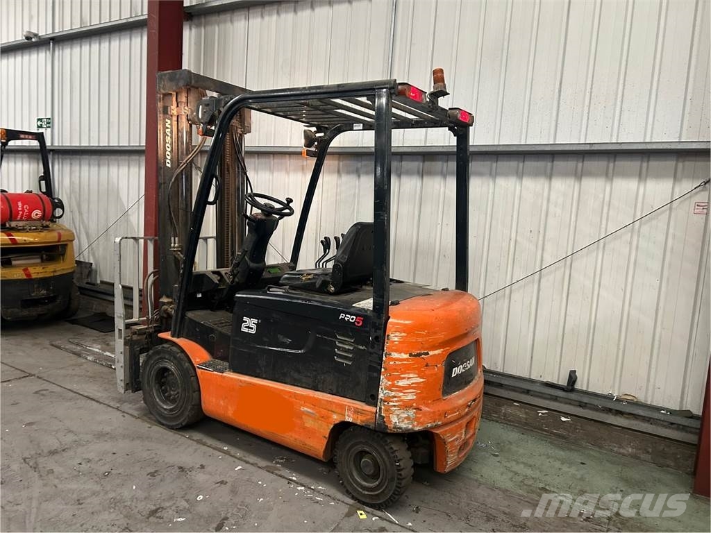 Doosan B25X-5 Sähkötrukit