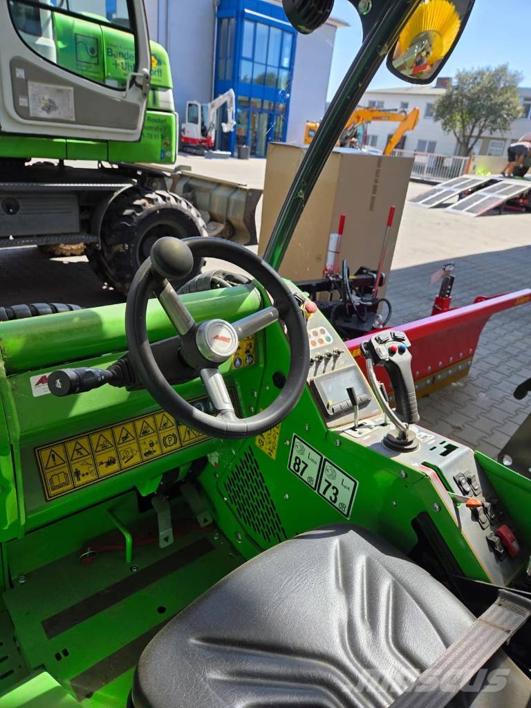 Avant E 527 Skid steer loaders