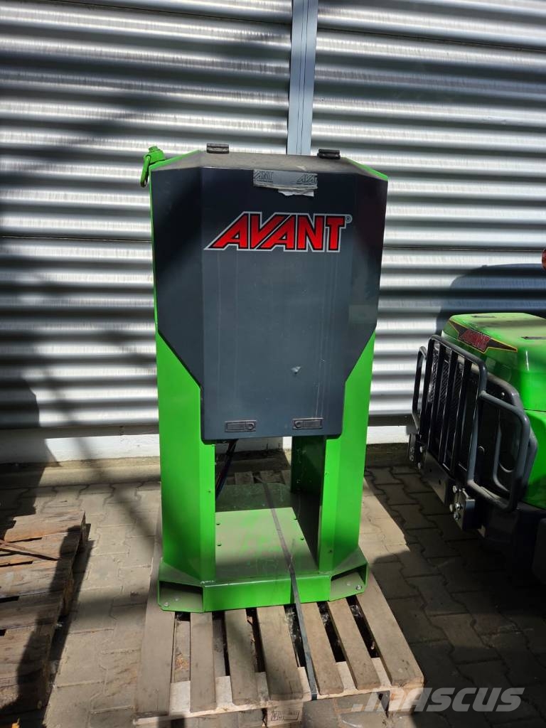 Avant E 527 Skid steer loaders