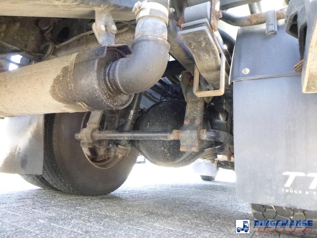 DAF LF 250 4x2 Whale vacuum tank 8 m3 콤비/진공 트럭