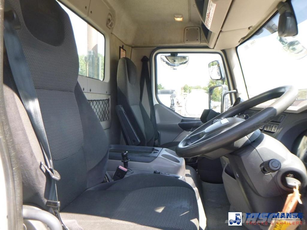 DAF LF 250 4x2 Whale vacuum tank 8 m3 콤비/진공 트럭