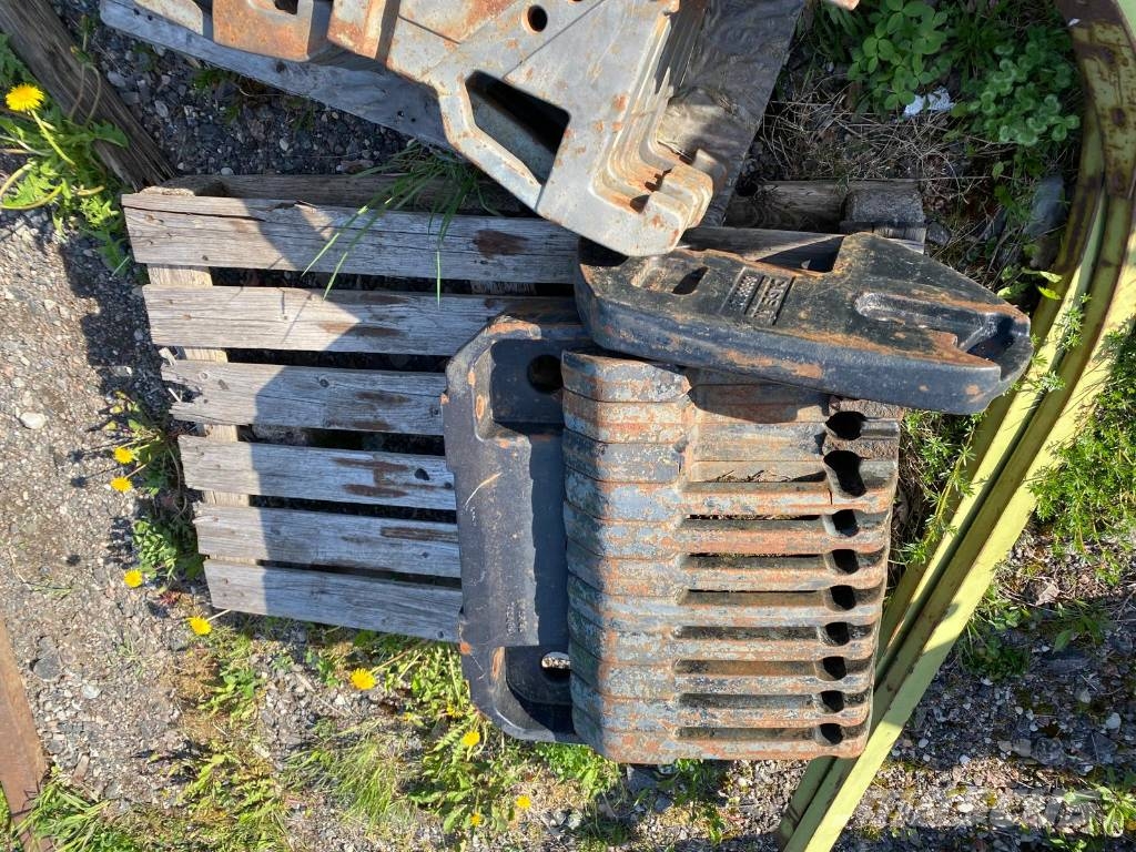 Agco, Valtra, Case, New Holland weights Predné závažie
