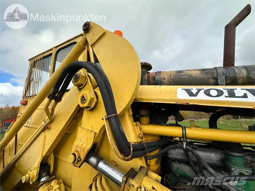 Volvo BM Lm 840 Iekrāvēji uz riteņiem