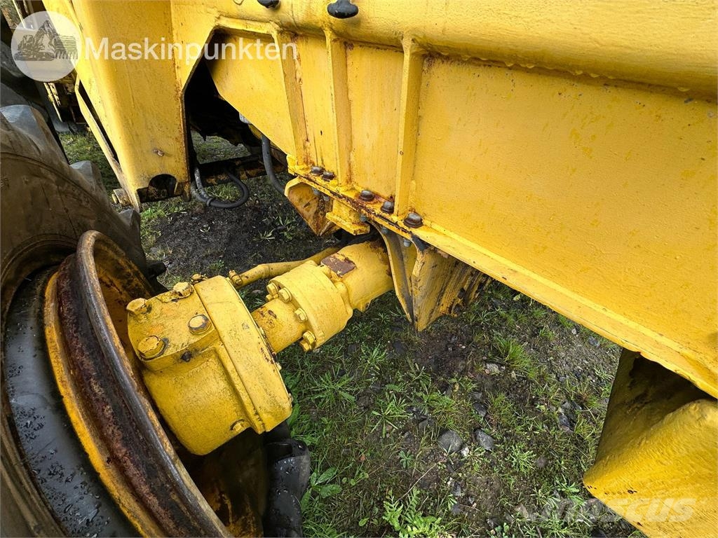 Volvo BM Lm 840 Iekrāvēji uz riteņiem