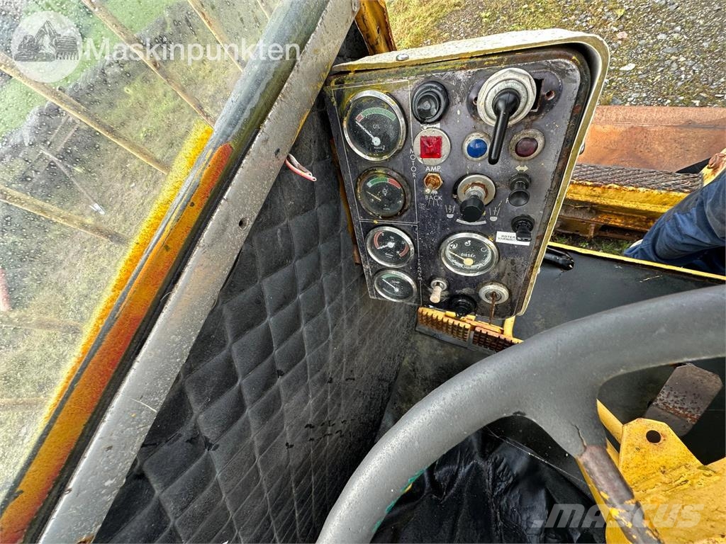 Volvo BM Lm 840 Iekrāvēji uz riteņiem