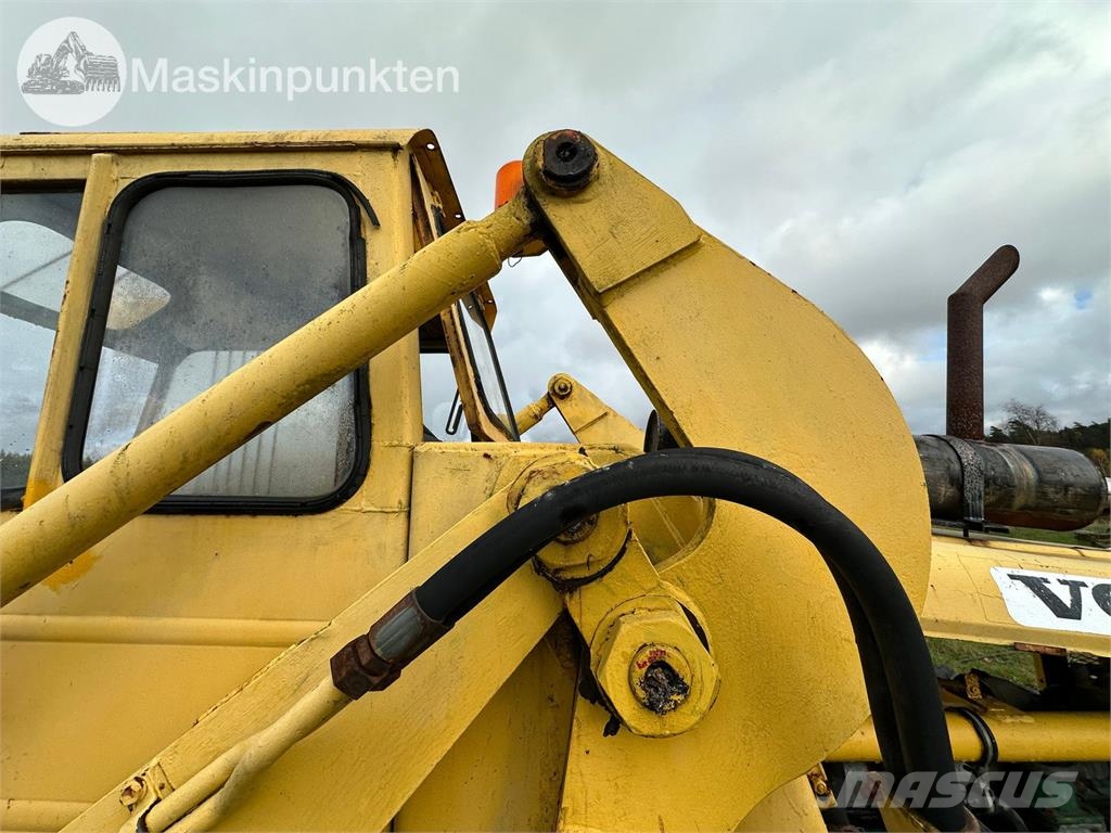 Volvo BM Lm 840 Iekrāvēji uz riteņiem