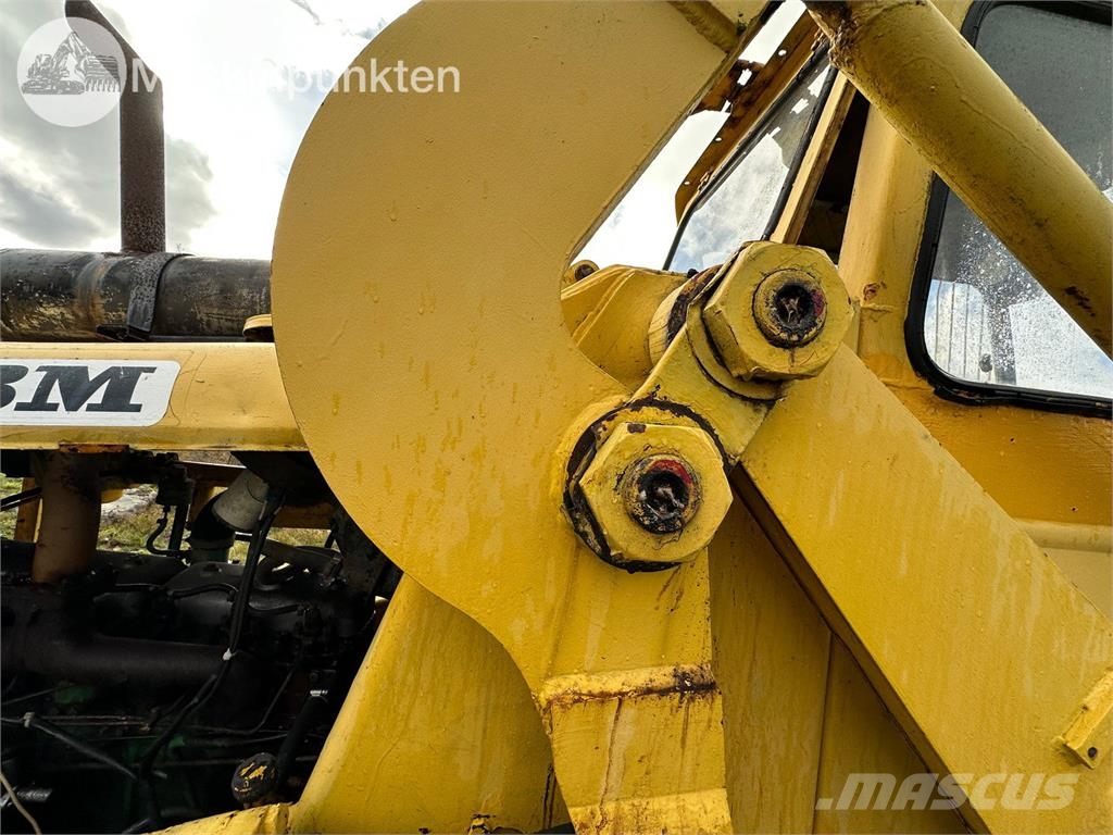 Volvo BM Lm 840 Iekrāvēji uz riteņiem