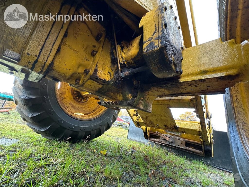 Volvo BM Lm 840 Iekrāvēji uz riteņiem