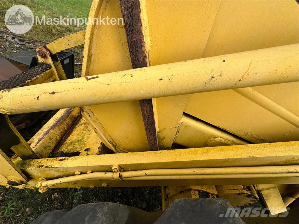 Volvo BM Lm 840 Iekrāvēji uz riteņiem