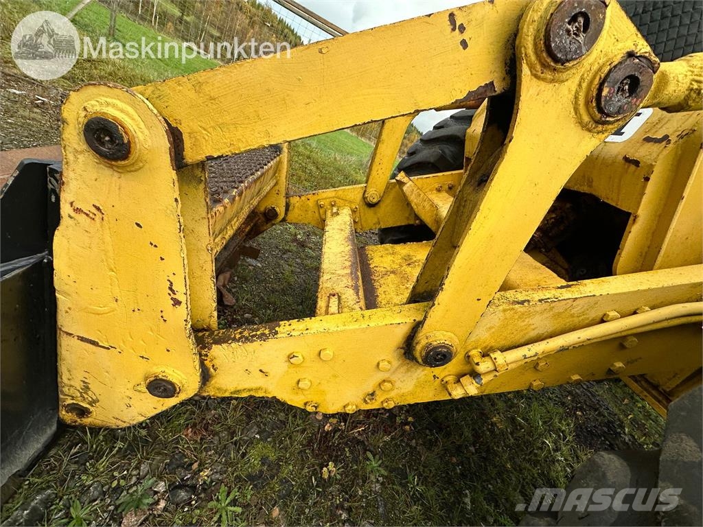 Volvo BM Lm 840 Iekrāvēji uz riteņiem