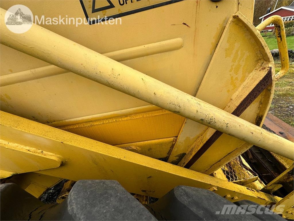 Volvo BM Lm 840 Iekrāvēji uz riteņiem