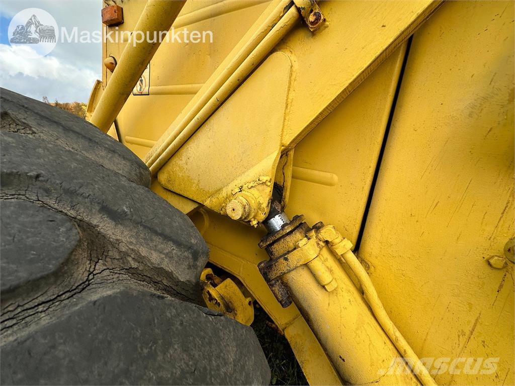Volvo BM Lm 840 Iekrāvēji uz riteņiem