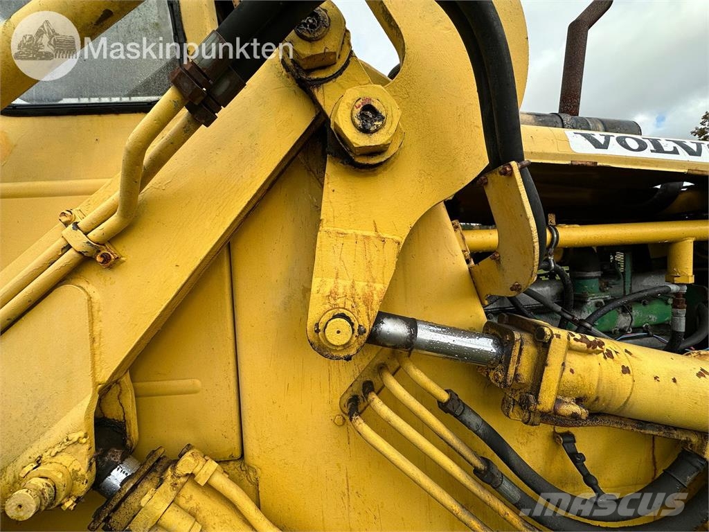 Volvo BM Lm 840 Iekrāvēji uz riteņiem