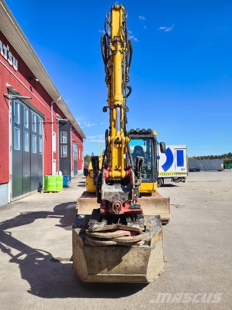Komatsu PC 118 MR-8 حفارات زحافة