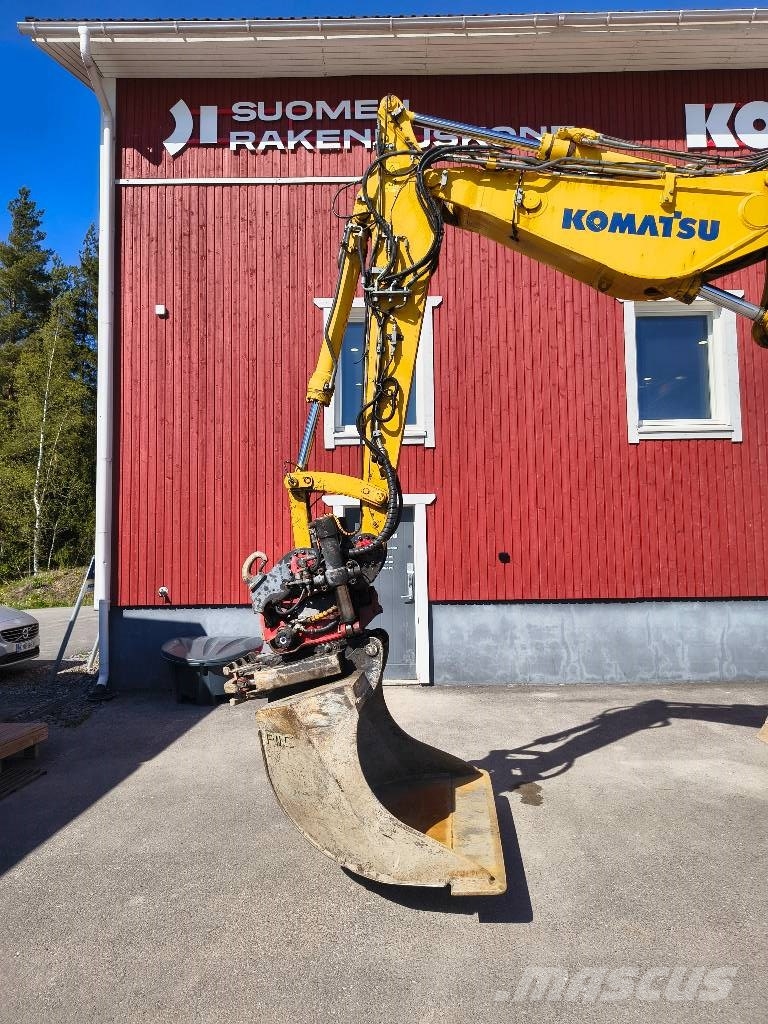 Komatsu PC 118 MR-8 حفارات زحافة