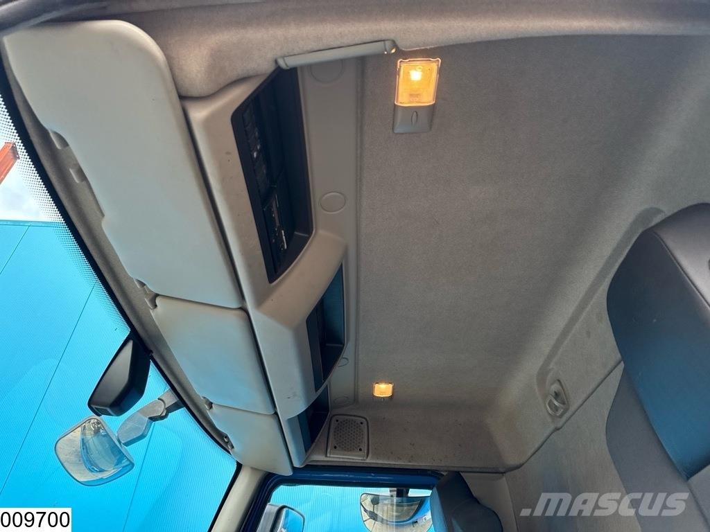 Renault D 14 210 EURO 6, Steel suspension Camiones caja cerrada