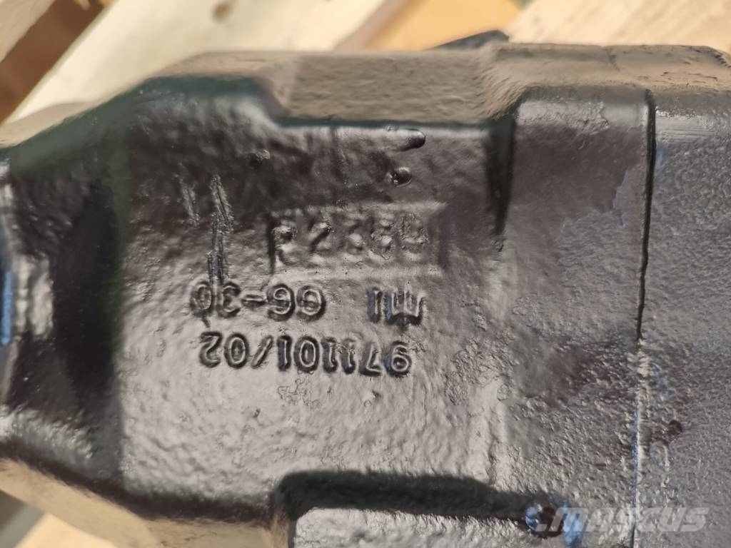  Hydraulic pump 971101/02 JLG 660 液压
